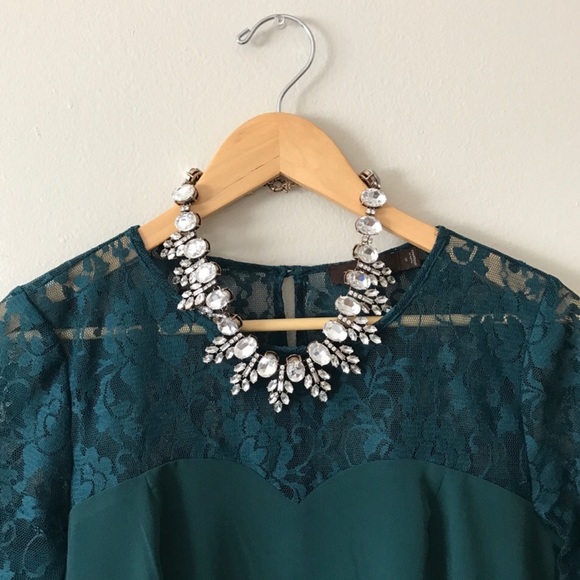 Jewelry - Crystal Statement Necklace